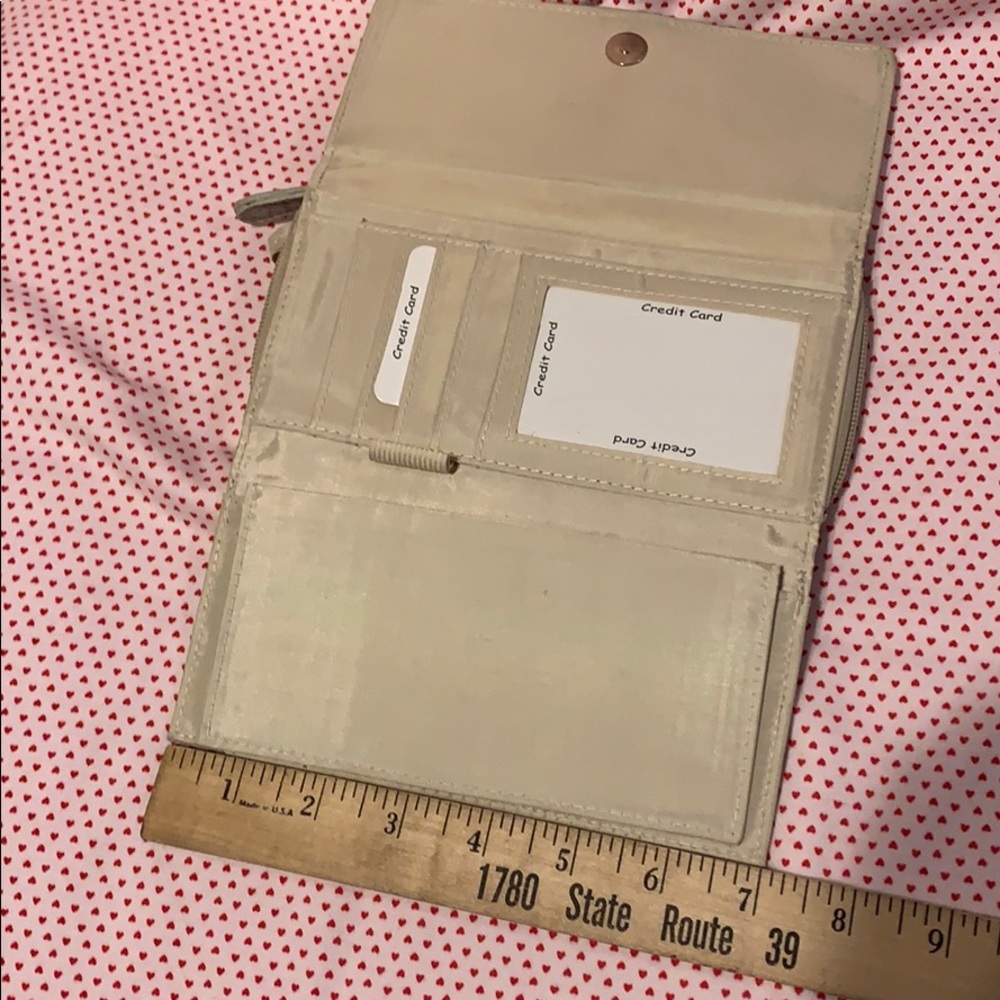 Wallet - Picture 2 of 4